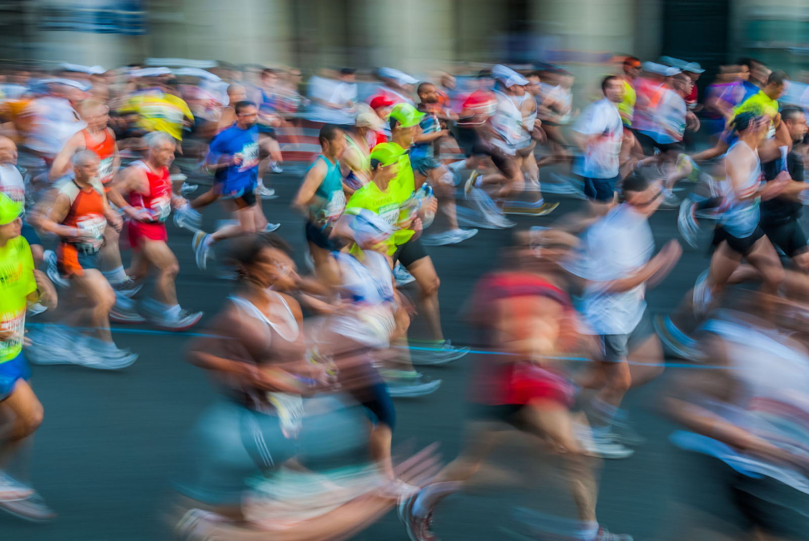 Grupo de corredores Liftravel preparándose para el maratón